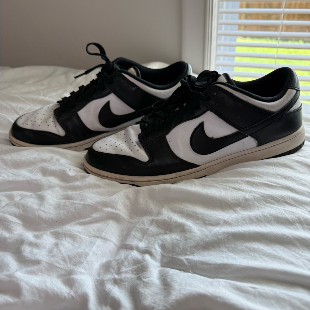 Nike Men's Black and White Sneakers